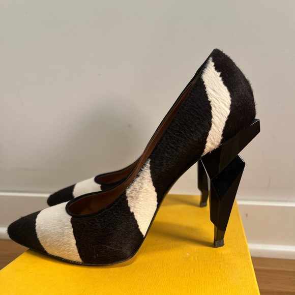 Fendi Black and White Zebra Print Pony Hair Diamond Heel Pumps - Picture 2 of 16